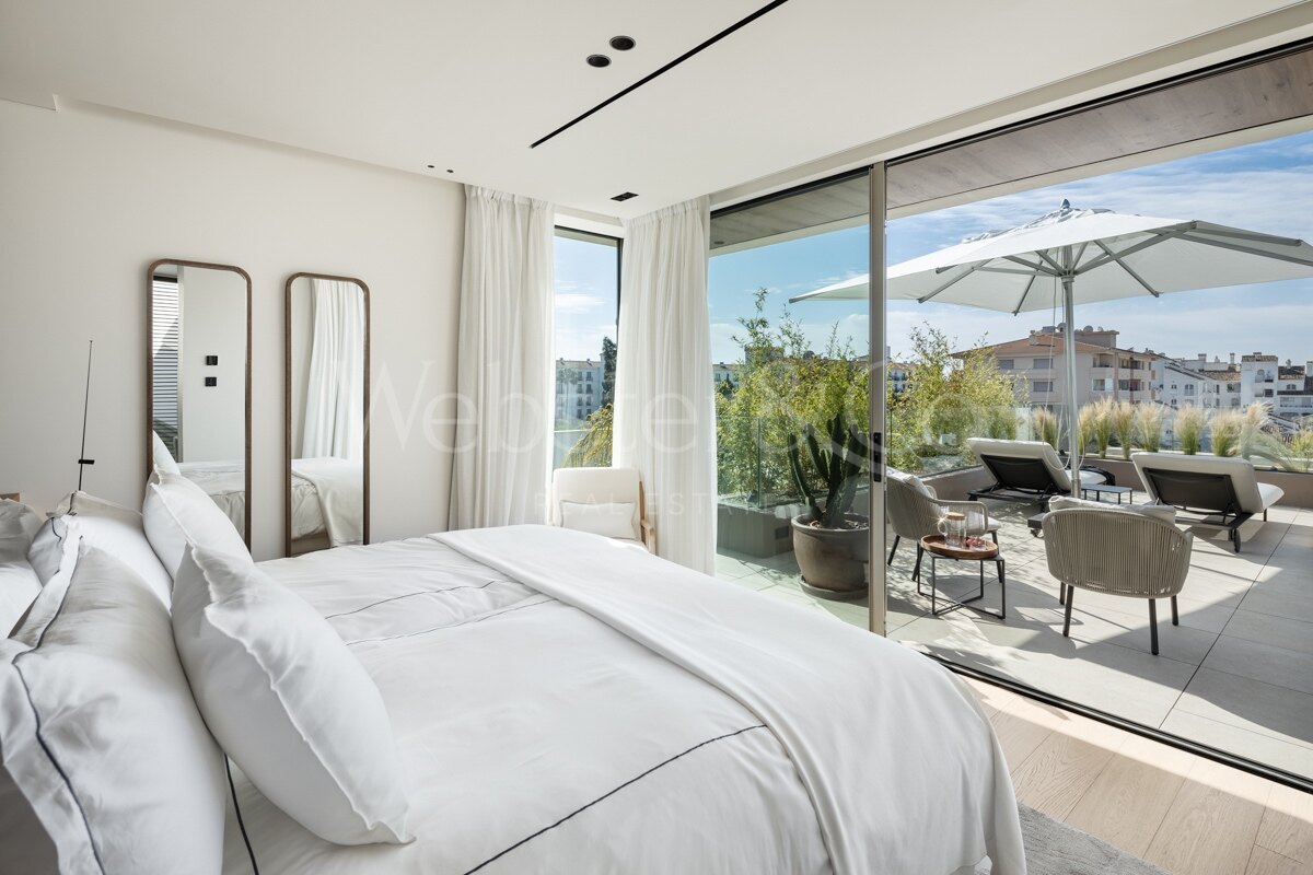 Contemporary masterpiece in a coveted location