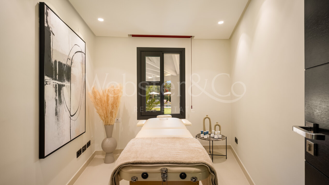 Fantastic single-level villa displays timeless charm