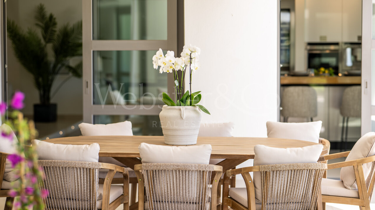 Fantastic single-level villa displays timeless charm