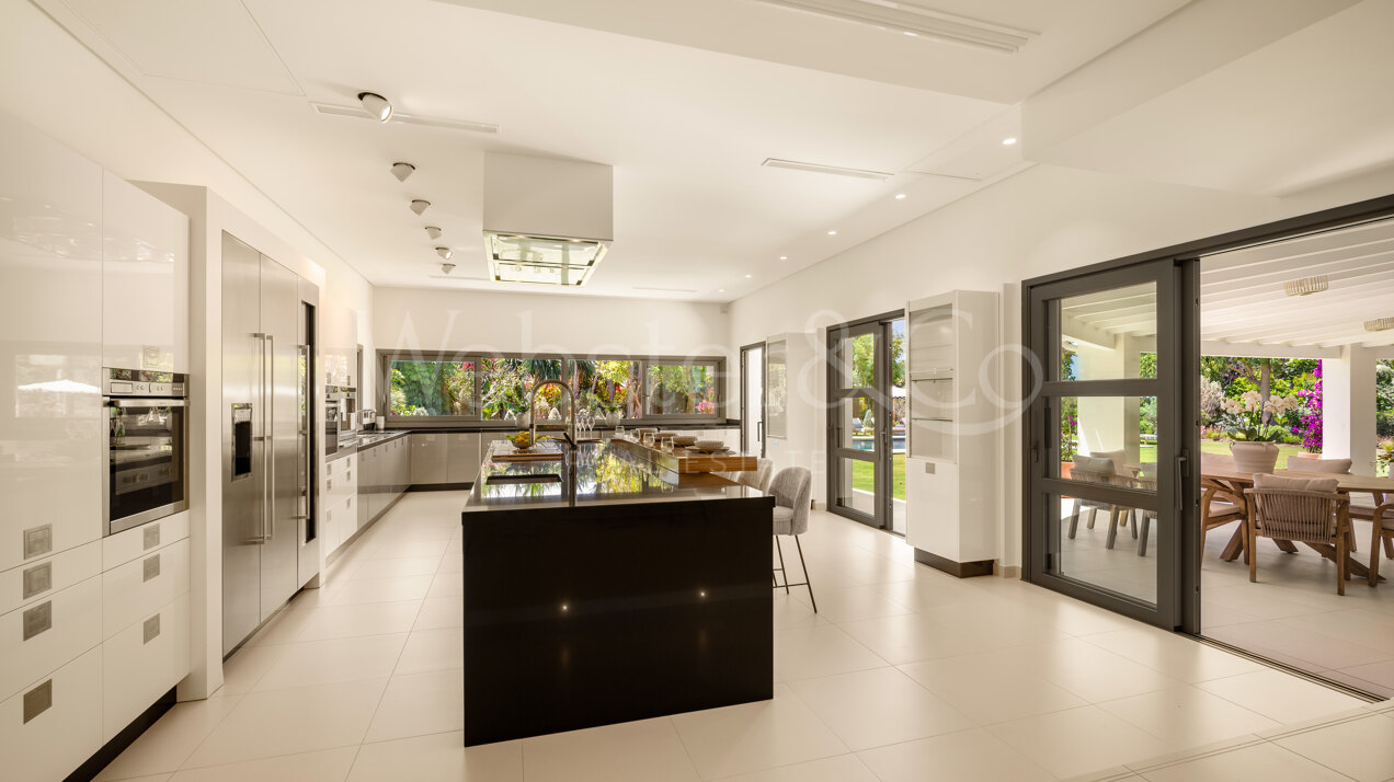 Fantastic single-level villa displays timeless charm