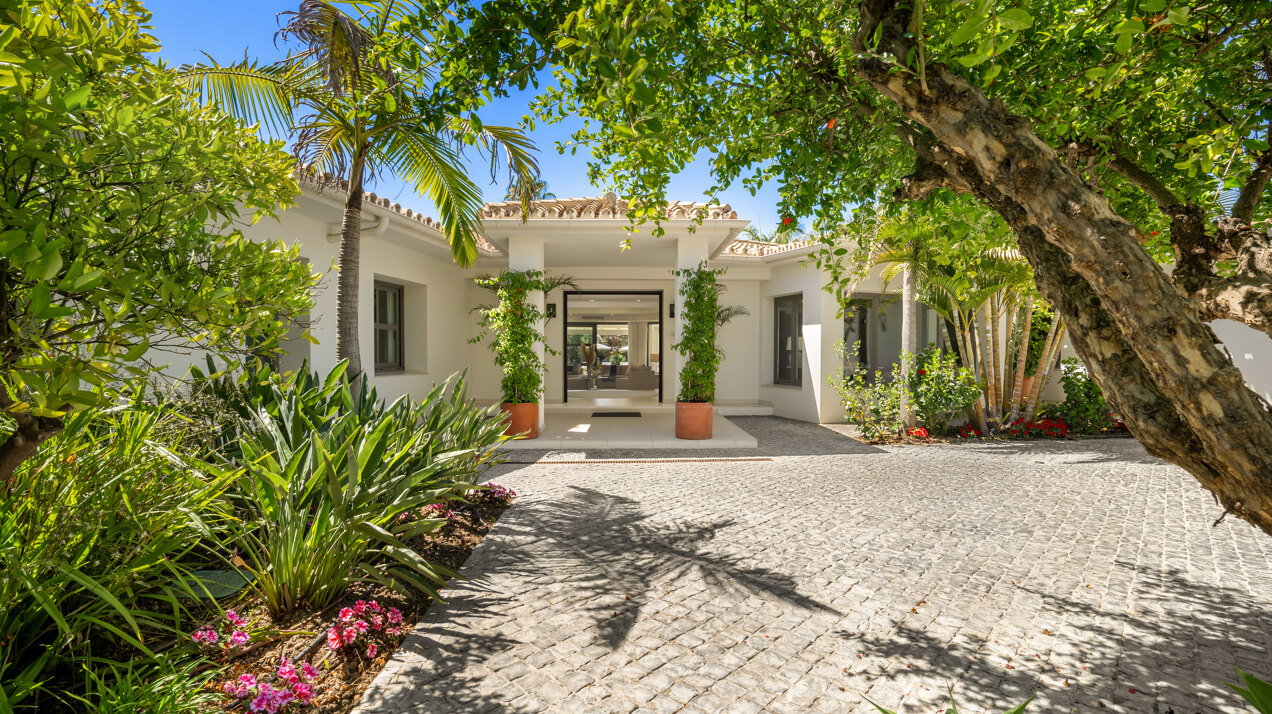 Fantastic single-level villa displays timeless charm