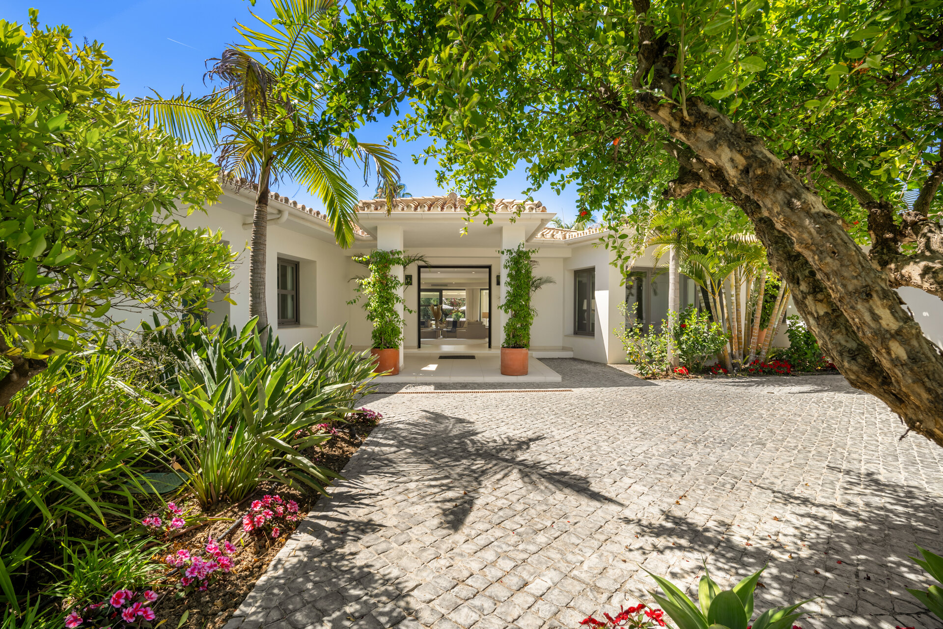 Villa de una planta que combina elegancia y encanto