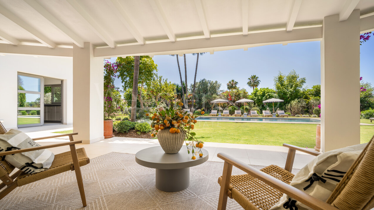 Fantastic single-level villa displays timeless charm