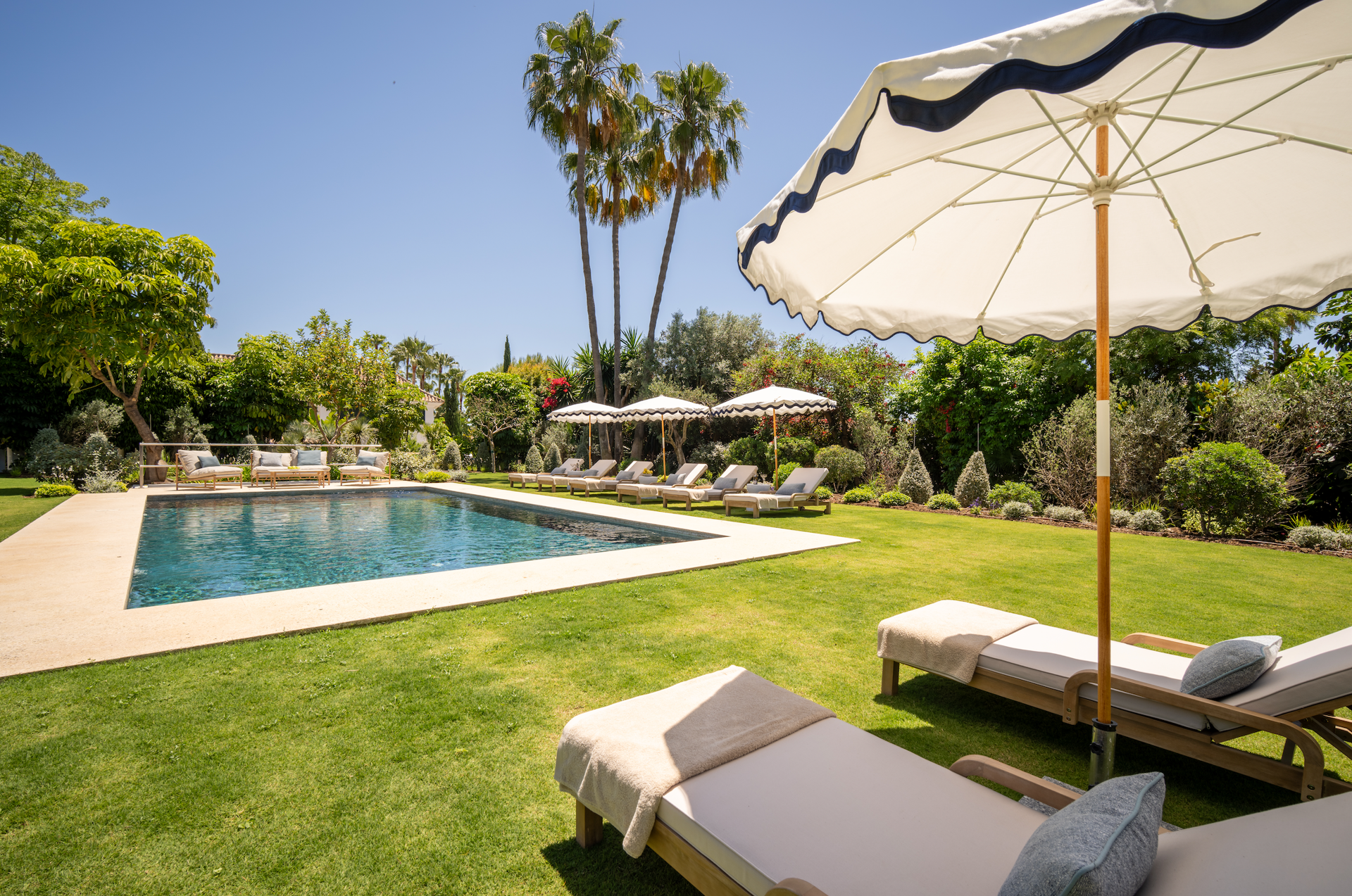 Villa de una planta que combina elegancia y encanto
