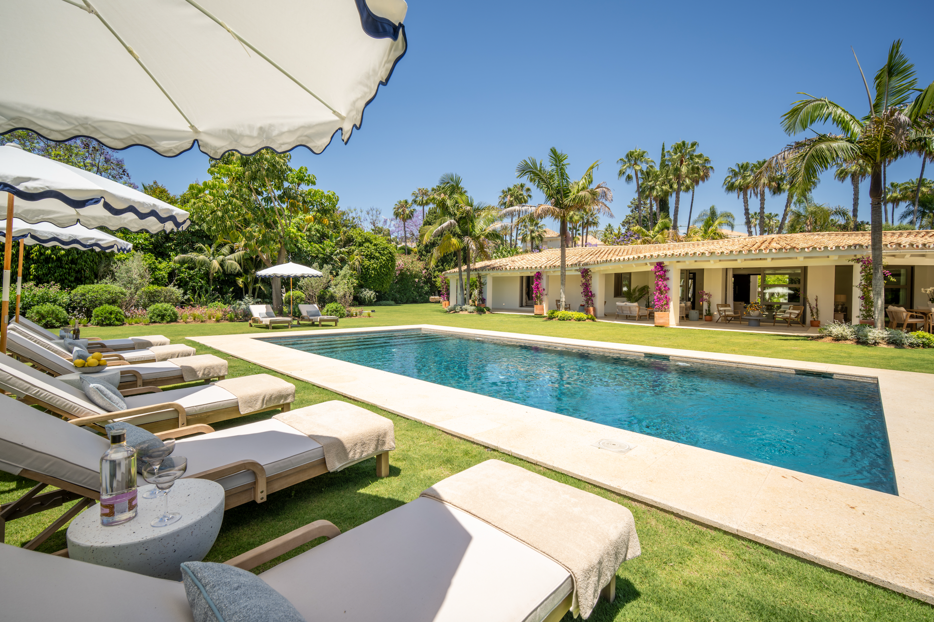 Villa de una planta que combina elegancia y encanto