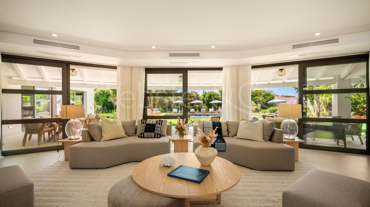 Fantastic single-level villa displays timeless charm