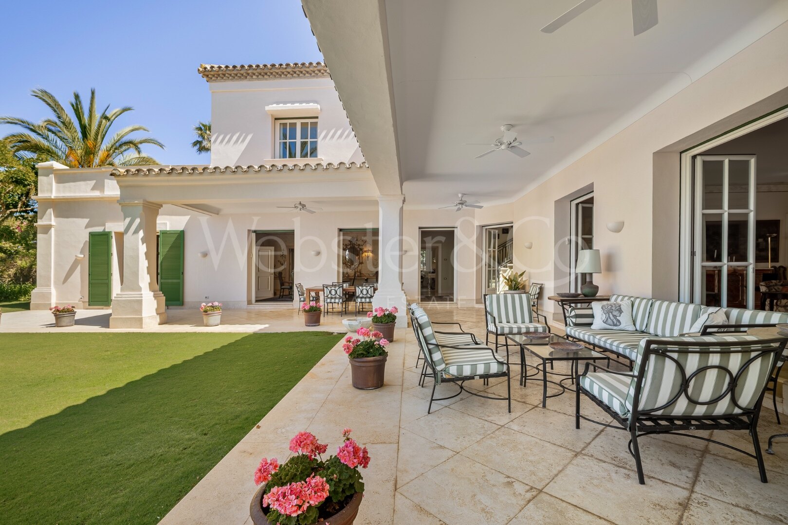 Exclusiva hogar de ensueño en primer linea de playa