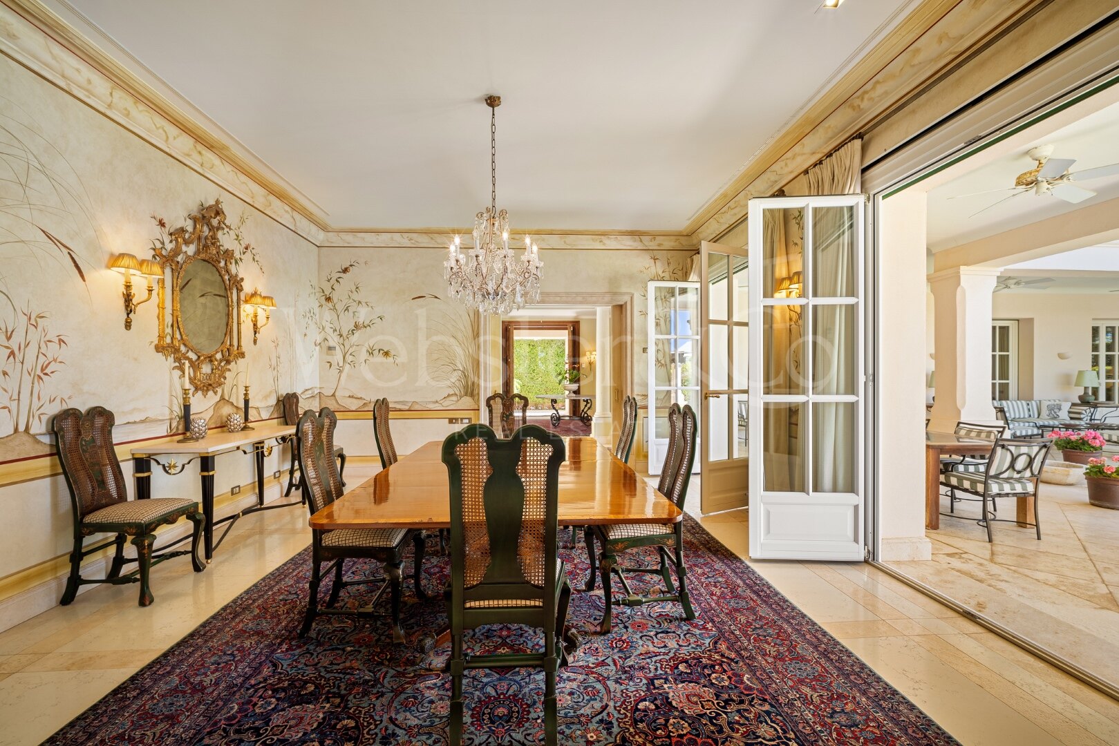 Exclusiva hogar de ensueño en primer linea de playa