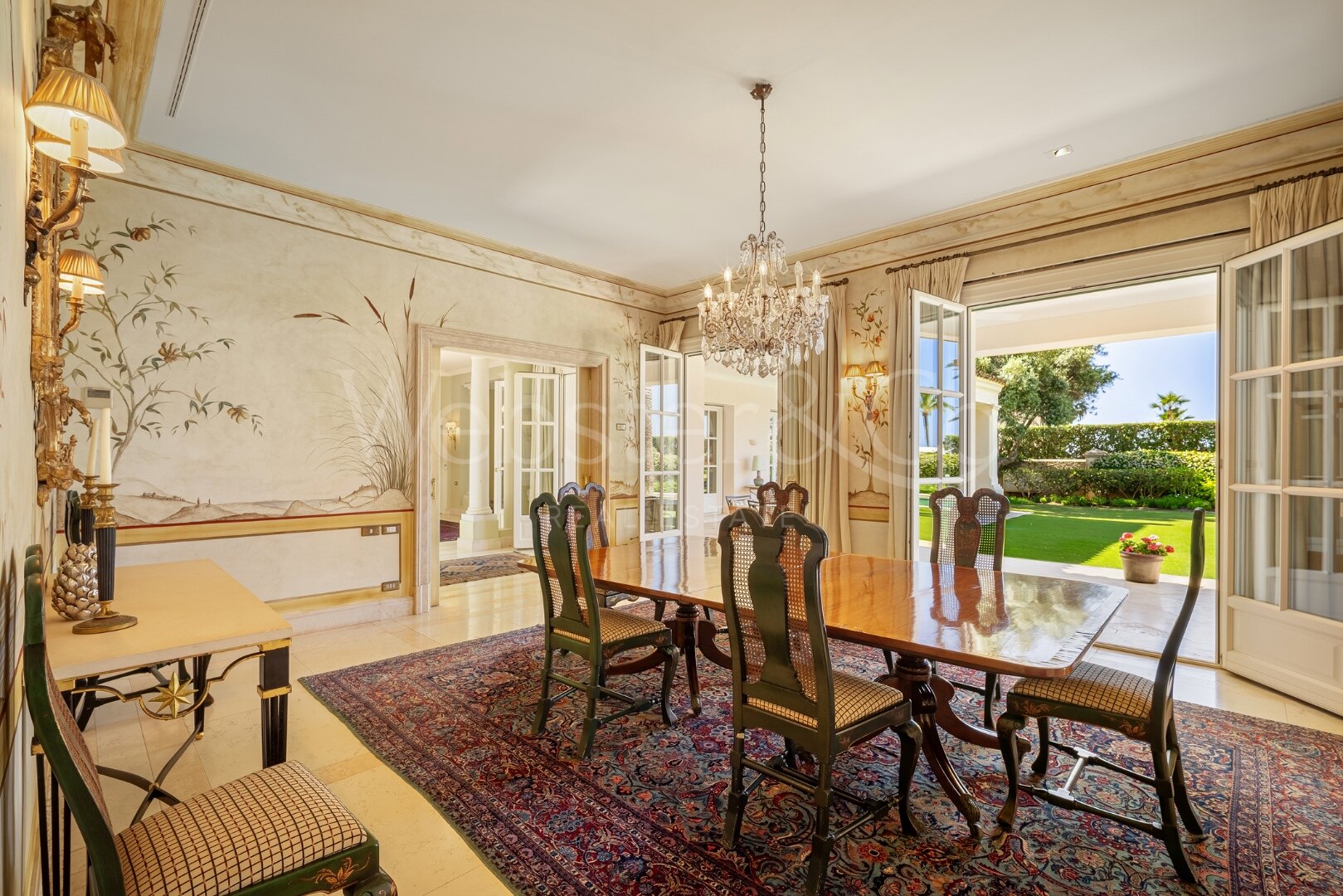 Exclusiva hogar de ensueño en primer linea de playa