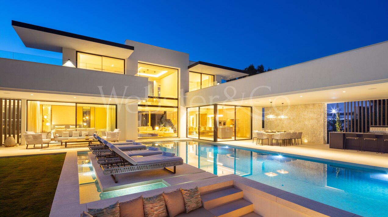 Blend of striking design with exceptional comfort