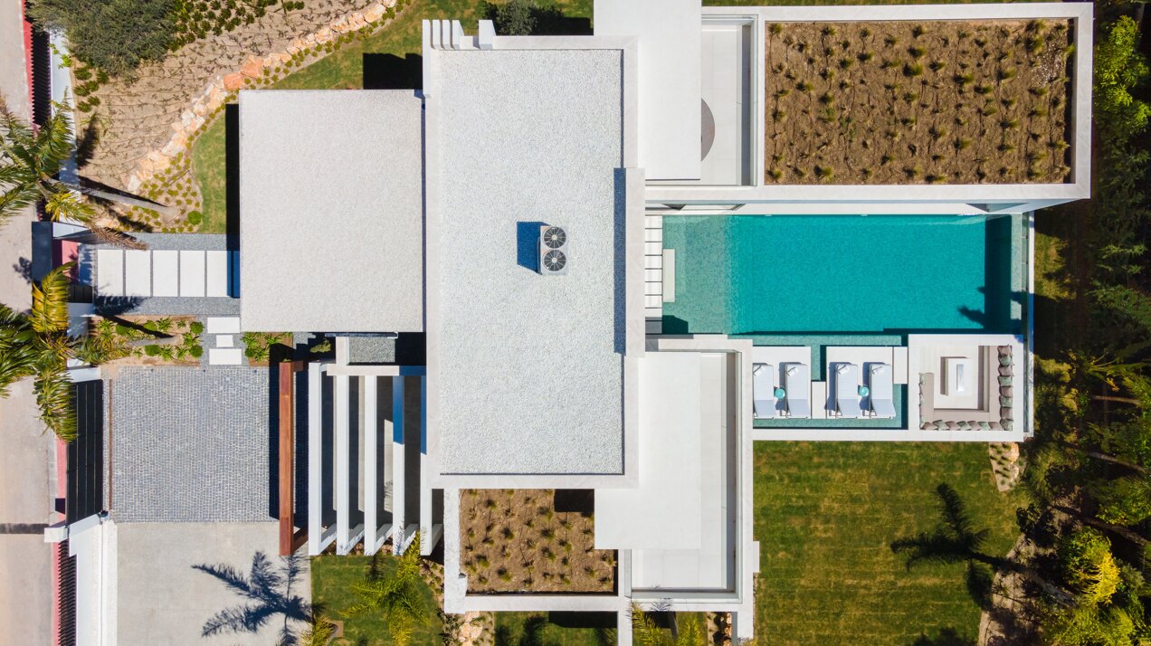 Blend of striking design with exceptional comfort