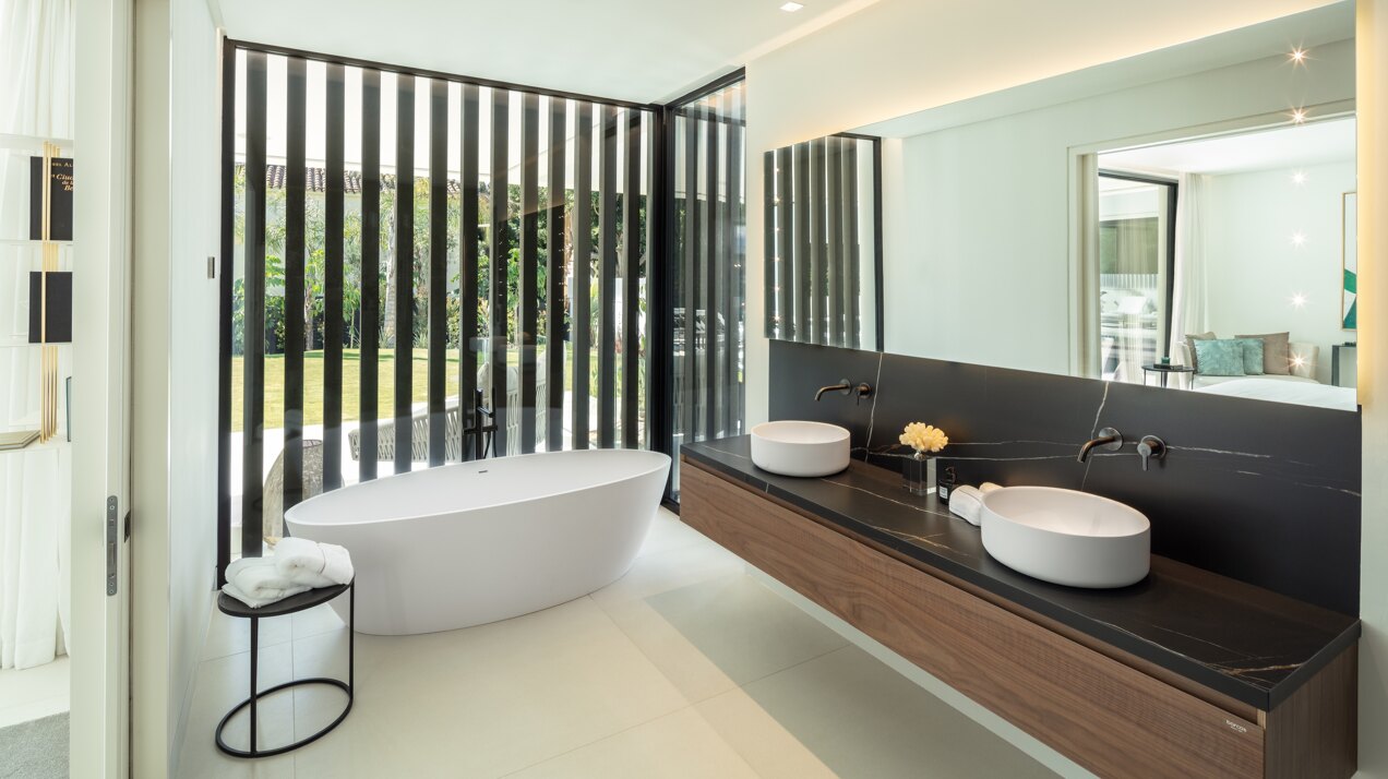 Blend of striking design with exceptional comfort