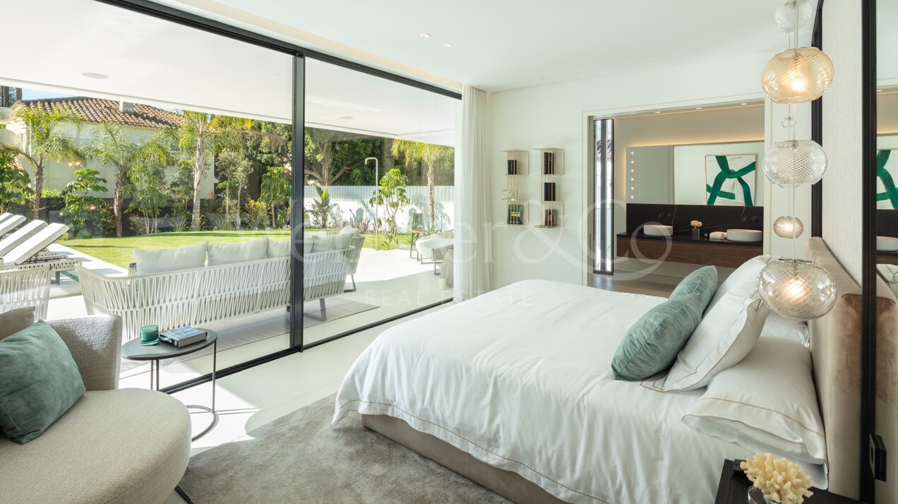 Blend of striking design with exceptional comfort