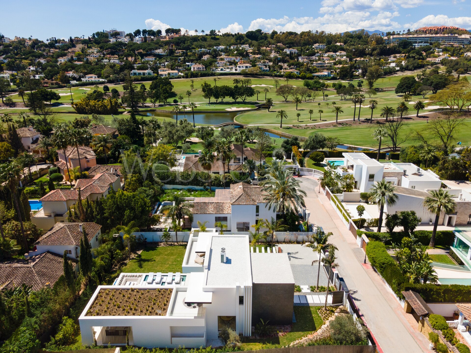 Blend of striking design with exceptional comfort