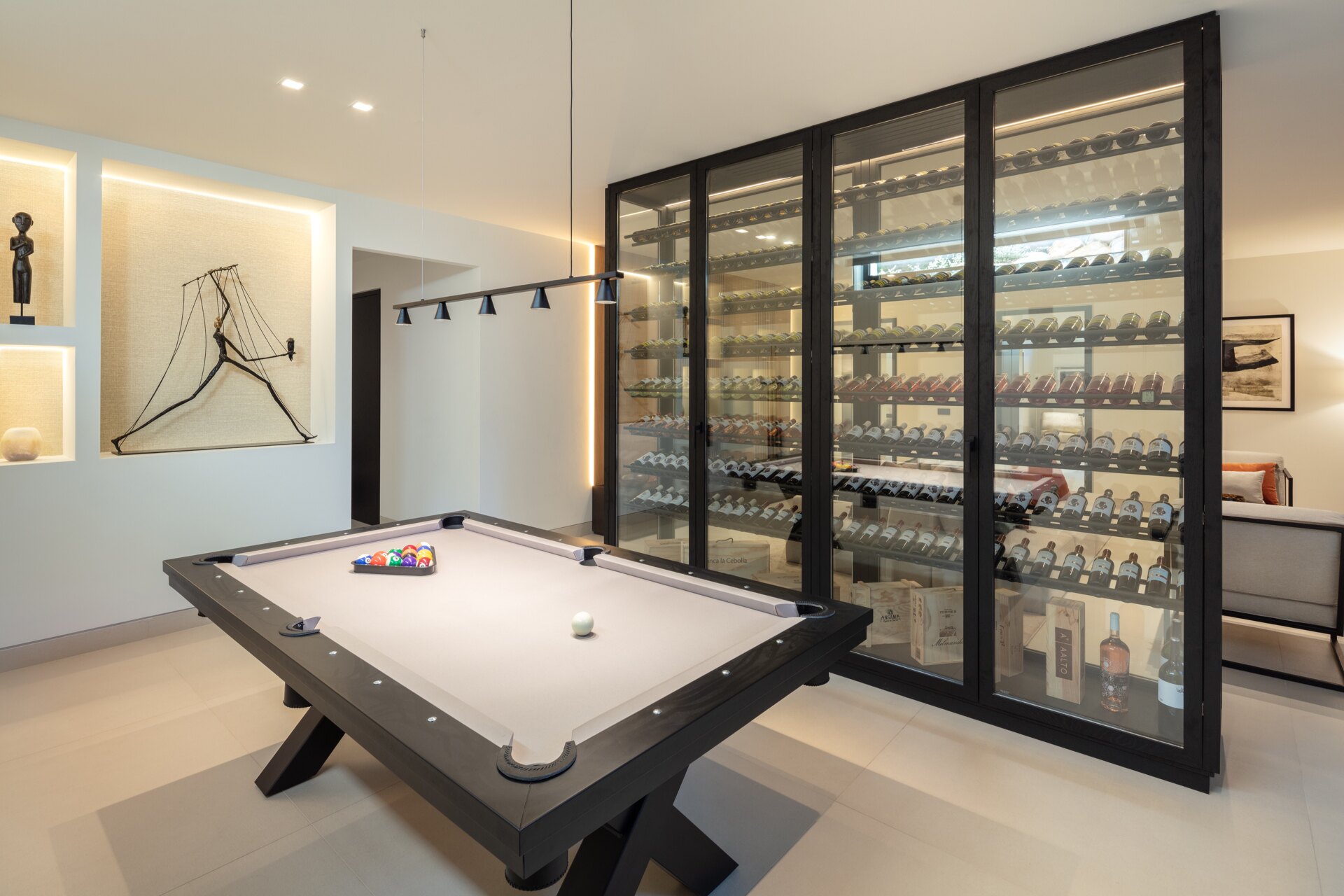 Blend of striking design with exceptional comfort