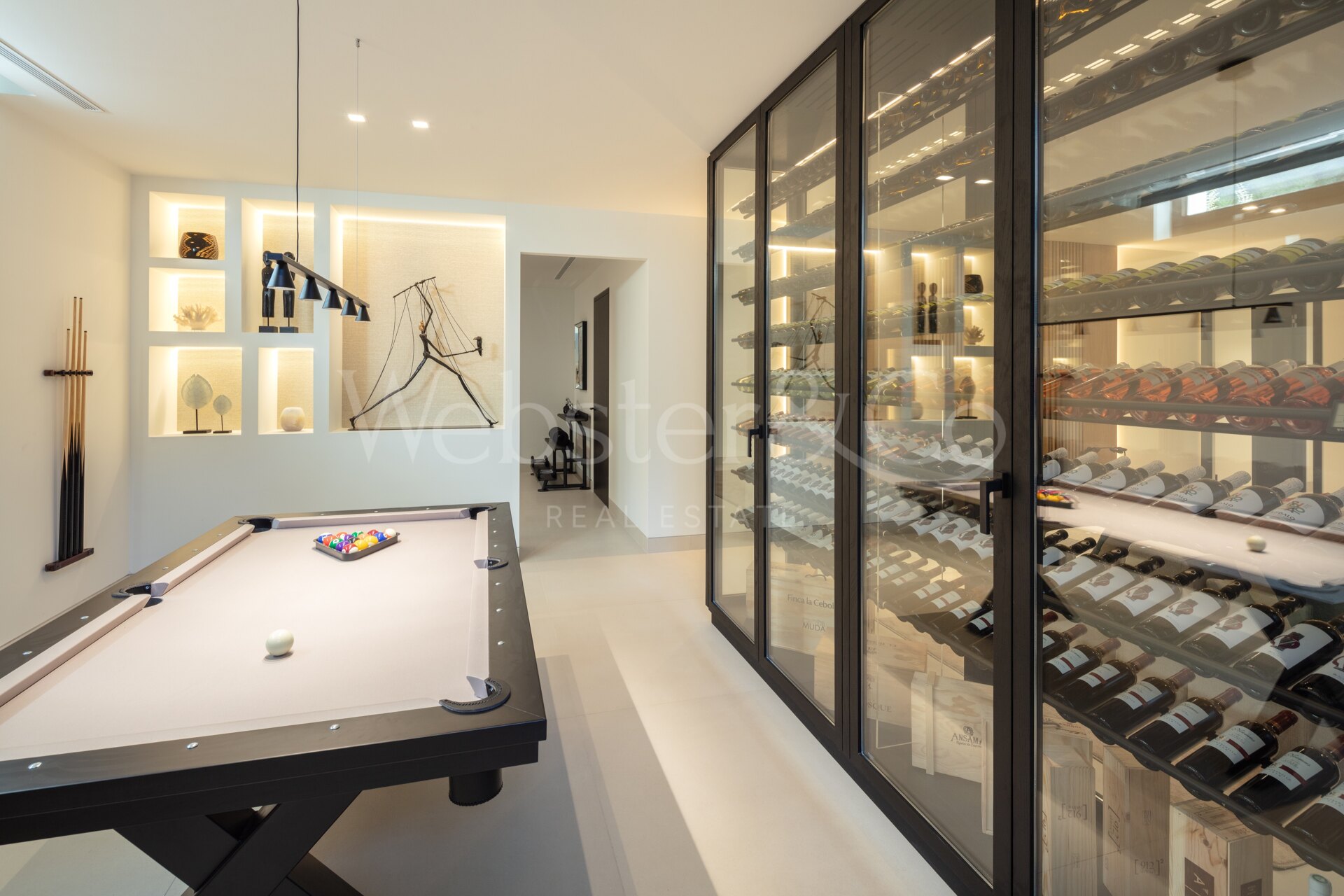 Blend of striking design with exceptional comfort