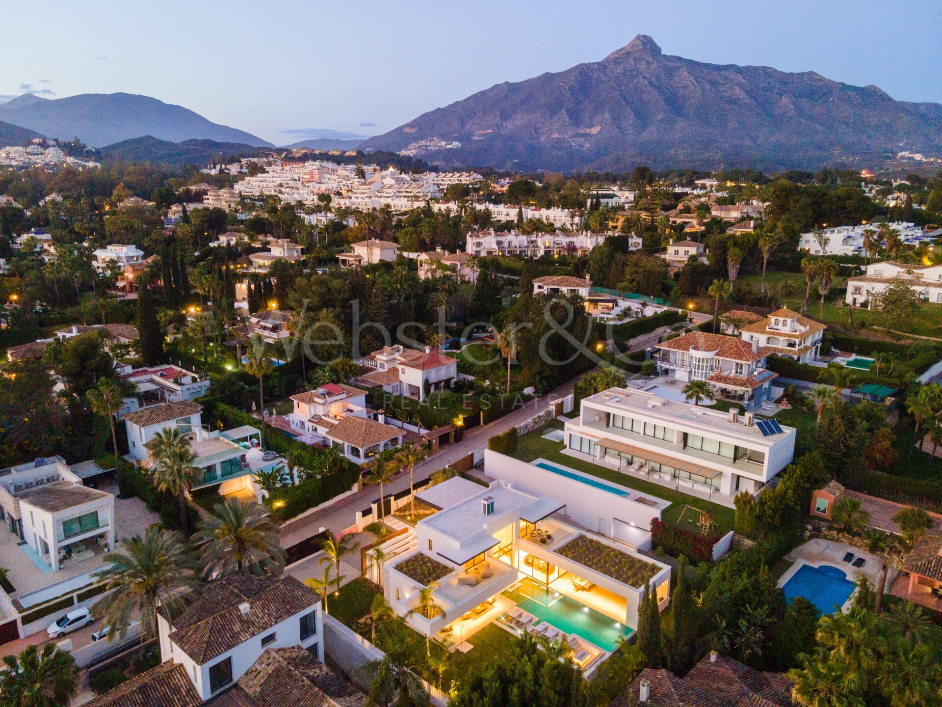 Blend of striking design with exceptional comfort