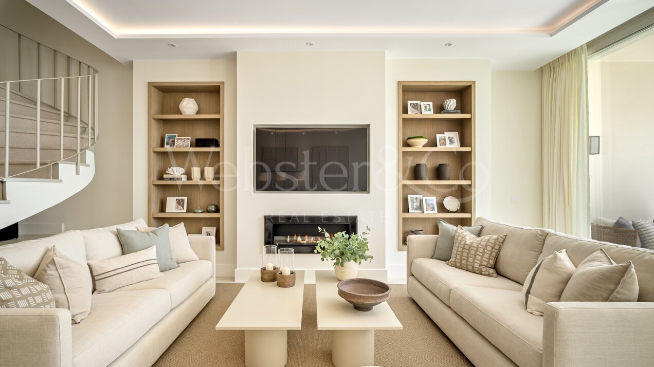 Fantastic townhouse boasts sweeping golf views