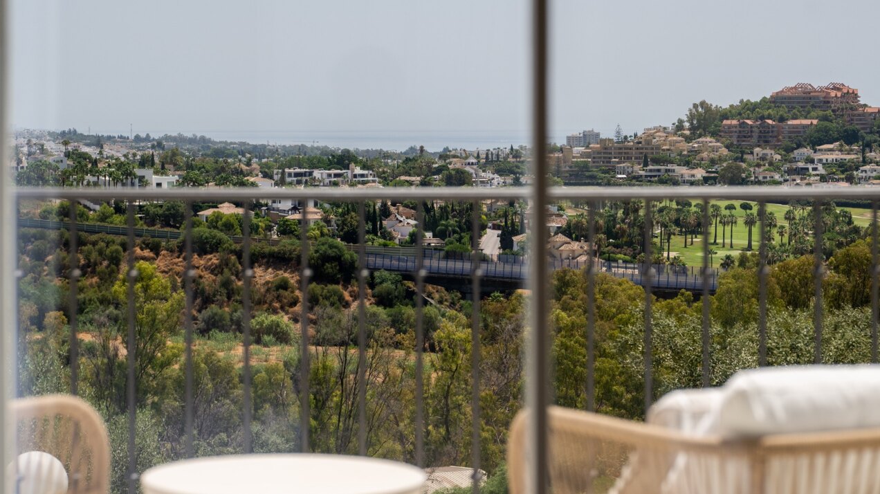 Fantastic townhouse boasts sweeping golf views
