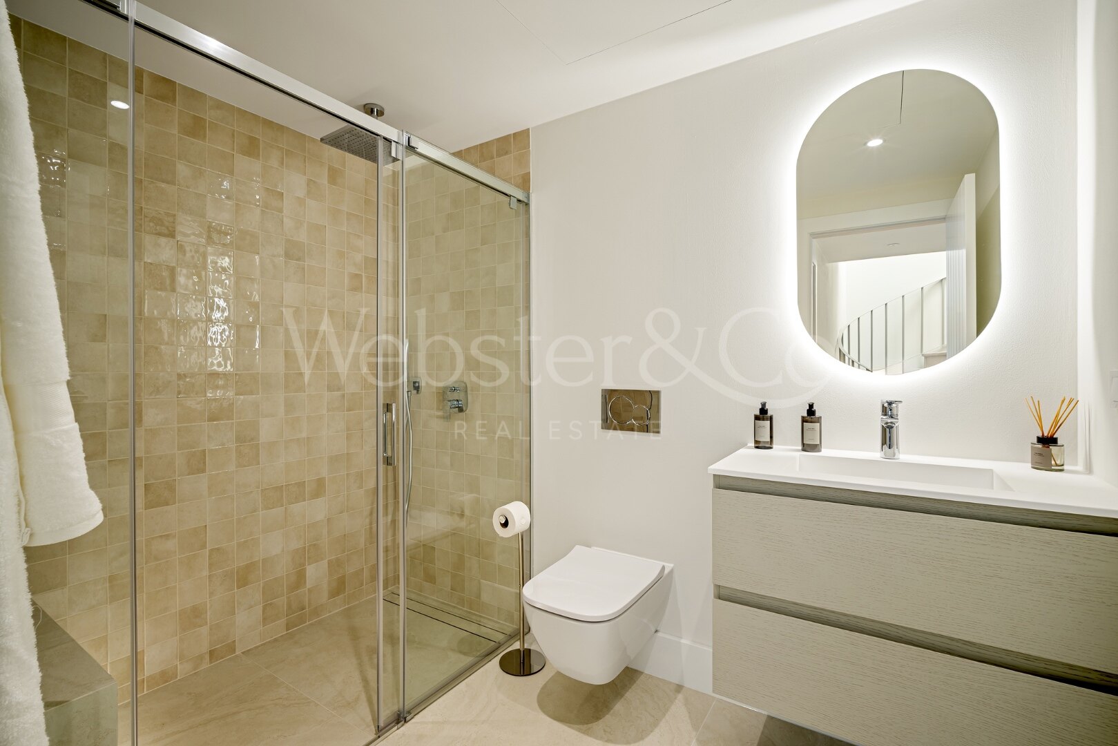 Fantastic townhouse boasts sweeping golf views