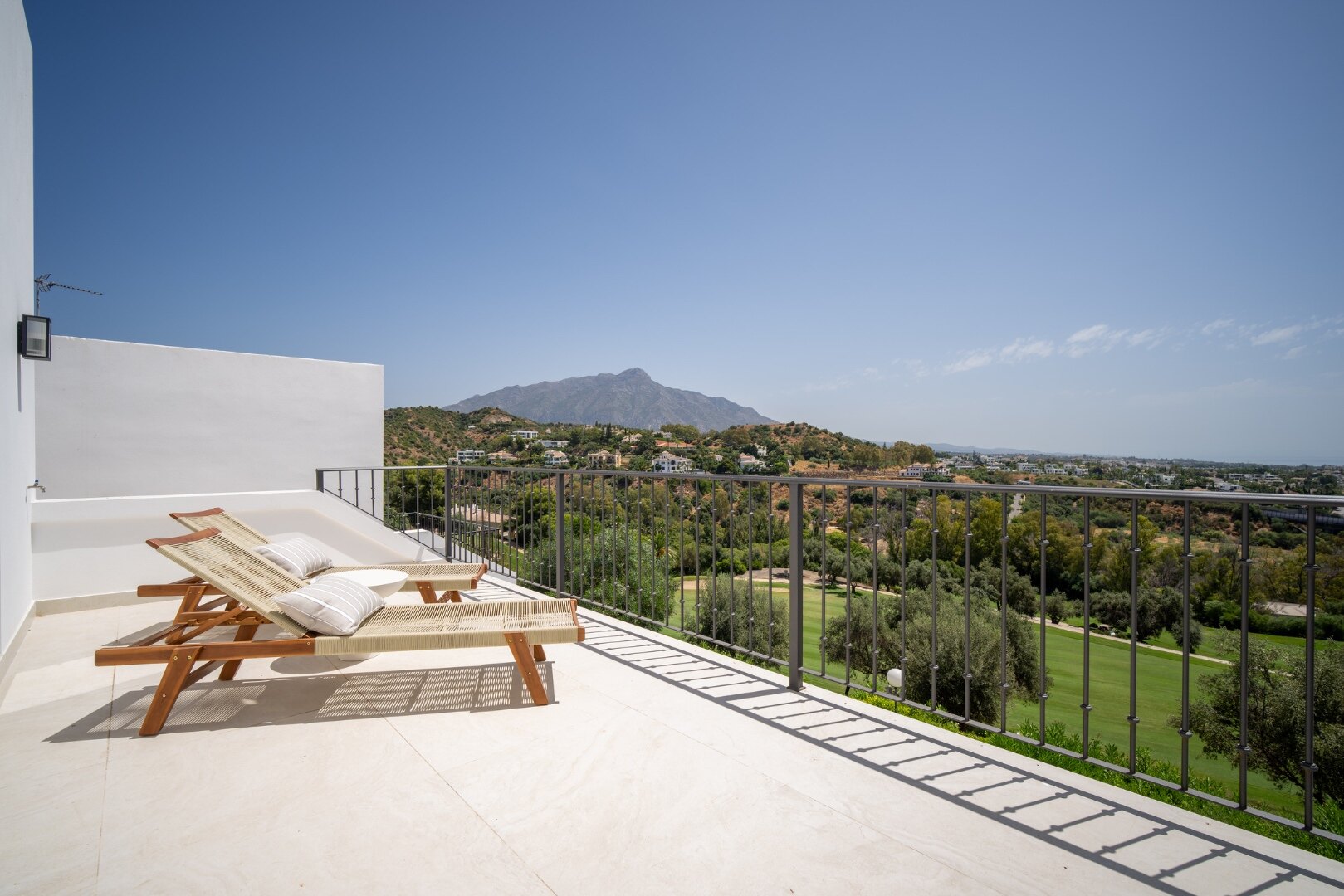 Fantastic townhouse boasts sweeping golf views