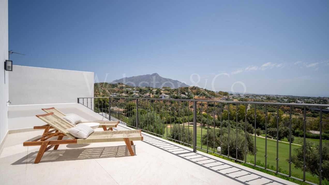 Fantastic townhouse boasts sweeping golf views