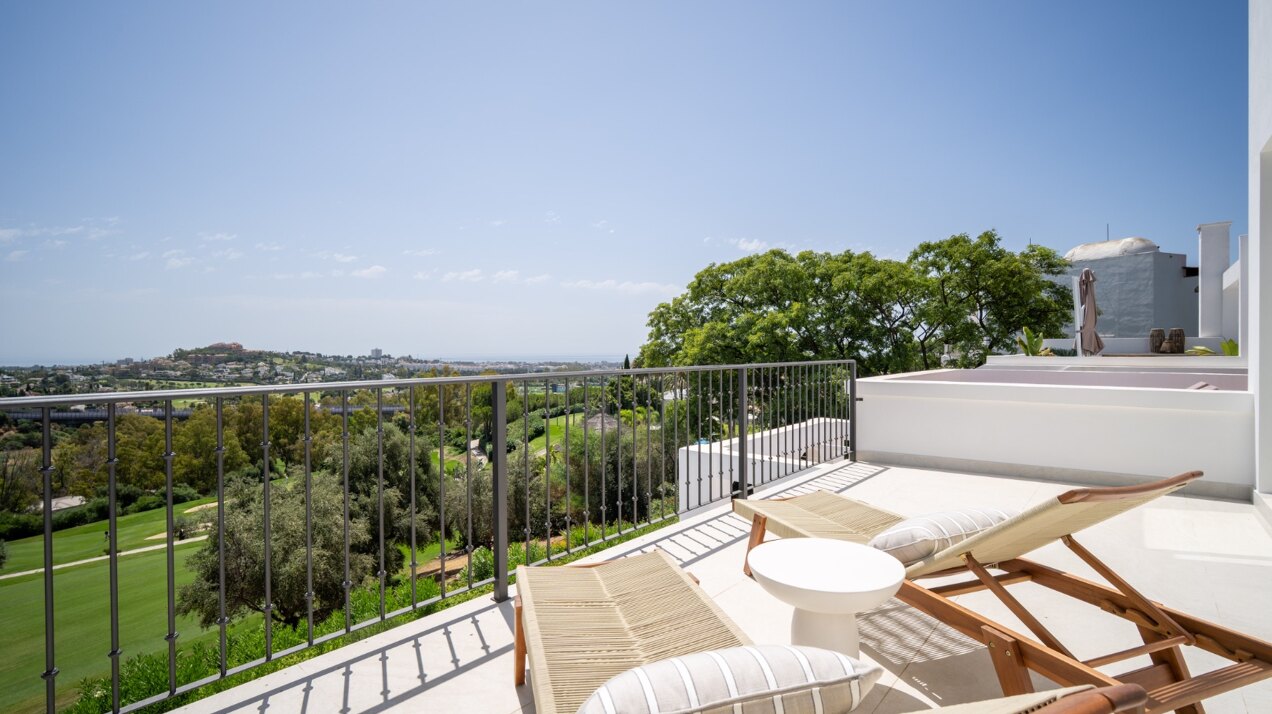 Fantastic townhouse boasts sweeping golf views