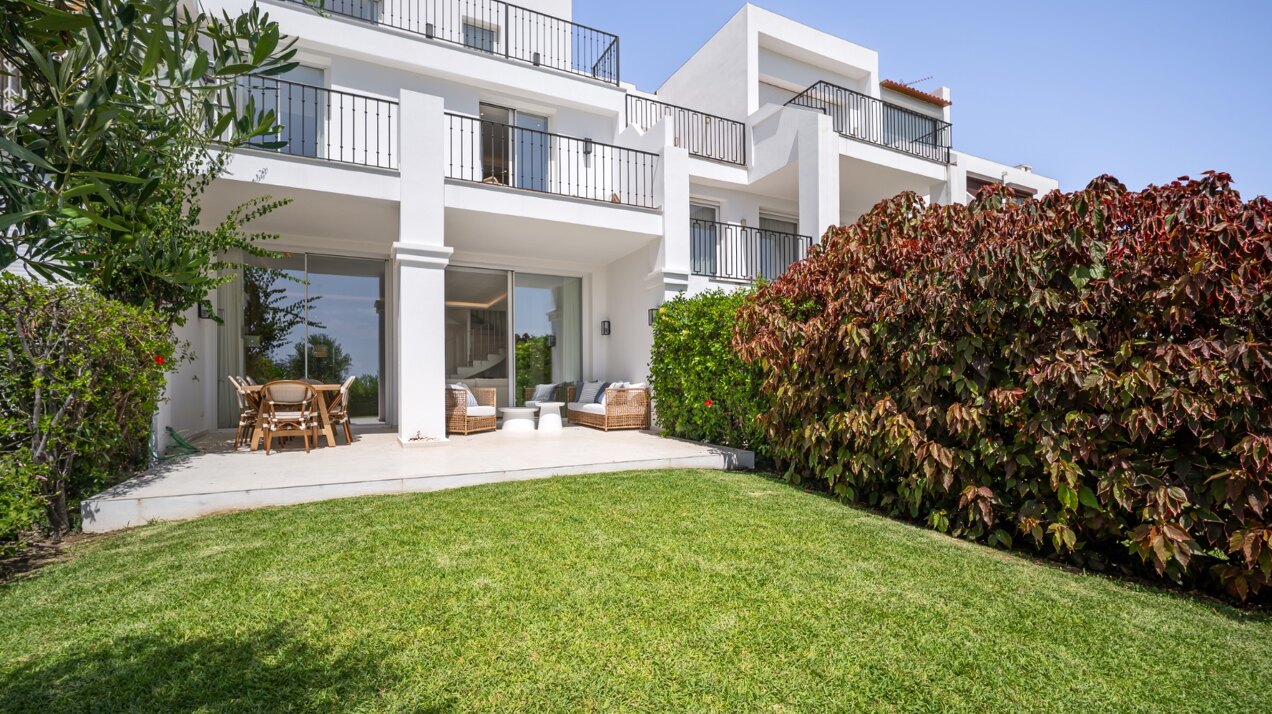 Fantastic townhouse boasts sweeping golf views