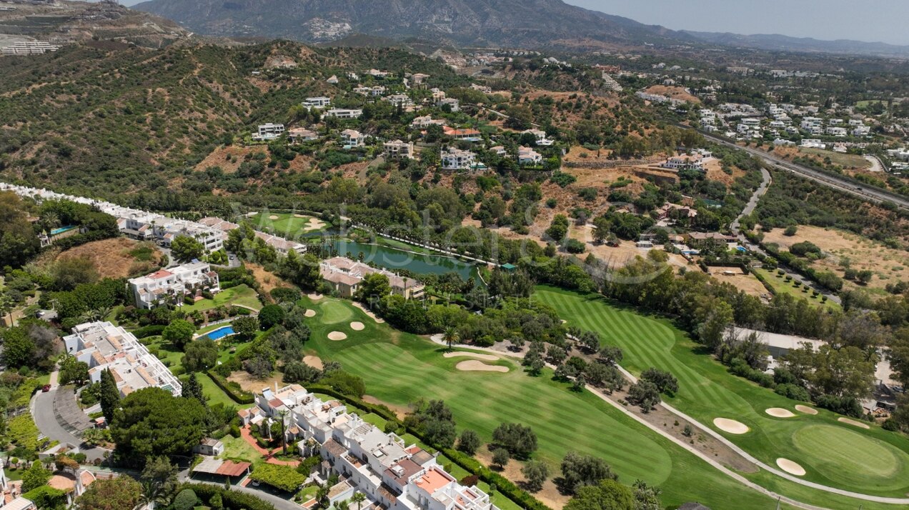 Fantastic townhouse boasts sweeping golf views