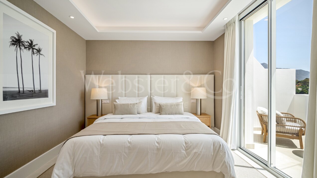 Fantastic townhouse boasts sweeping golf views