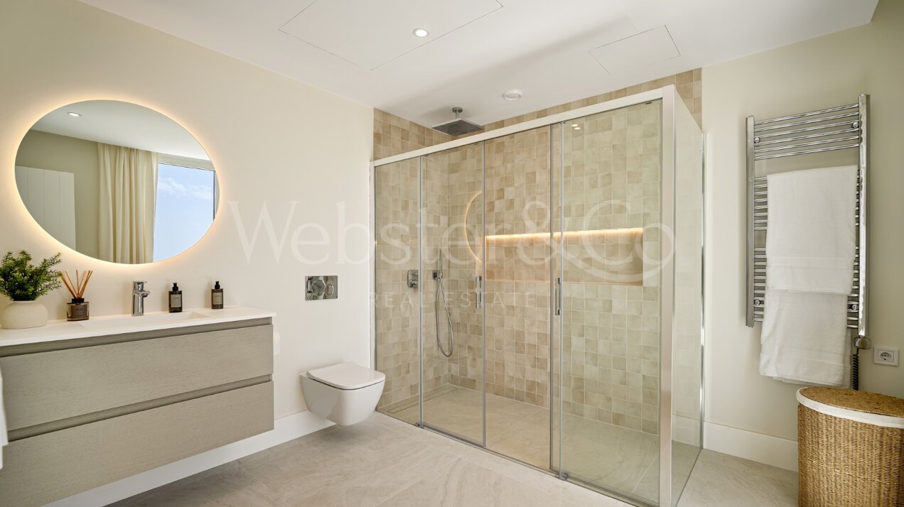 Fantastic townhouse boasts sweeping golf views