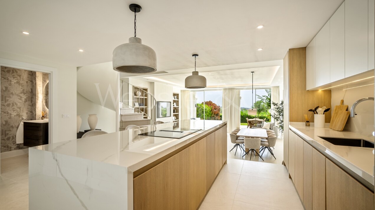 Fantastic townhouse boasts sweeping golf views