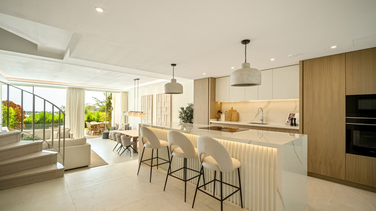 Fantastic townhouse boasts sweeping golf views