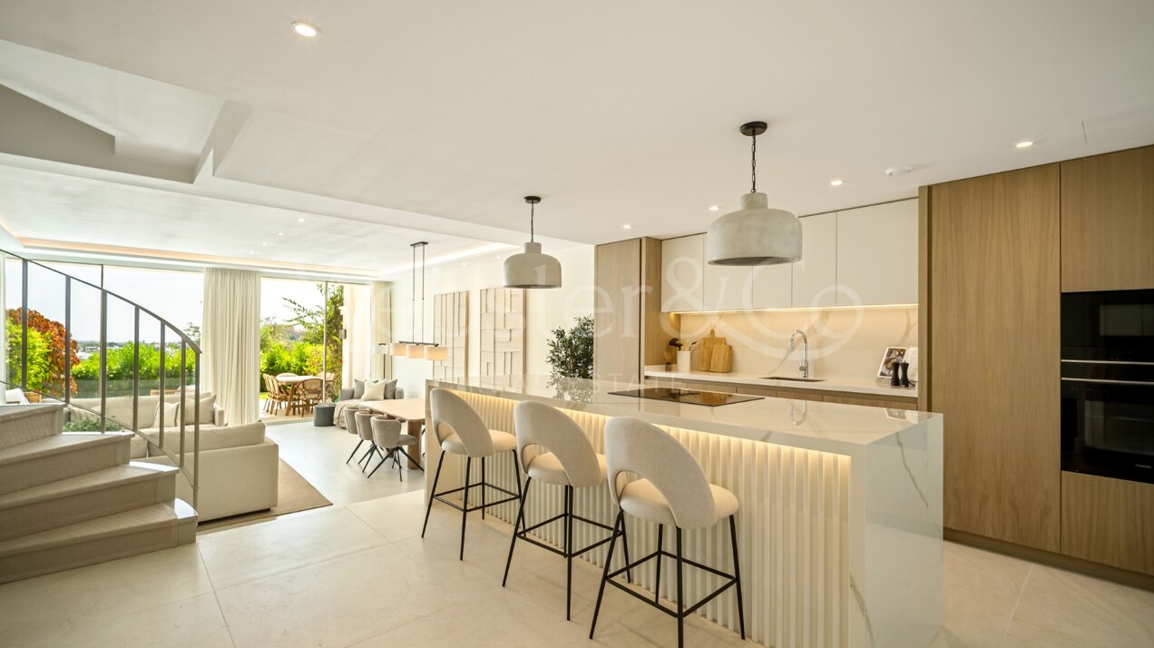 Fantastic townhouse boasts sweeping golf views