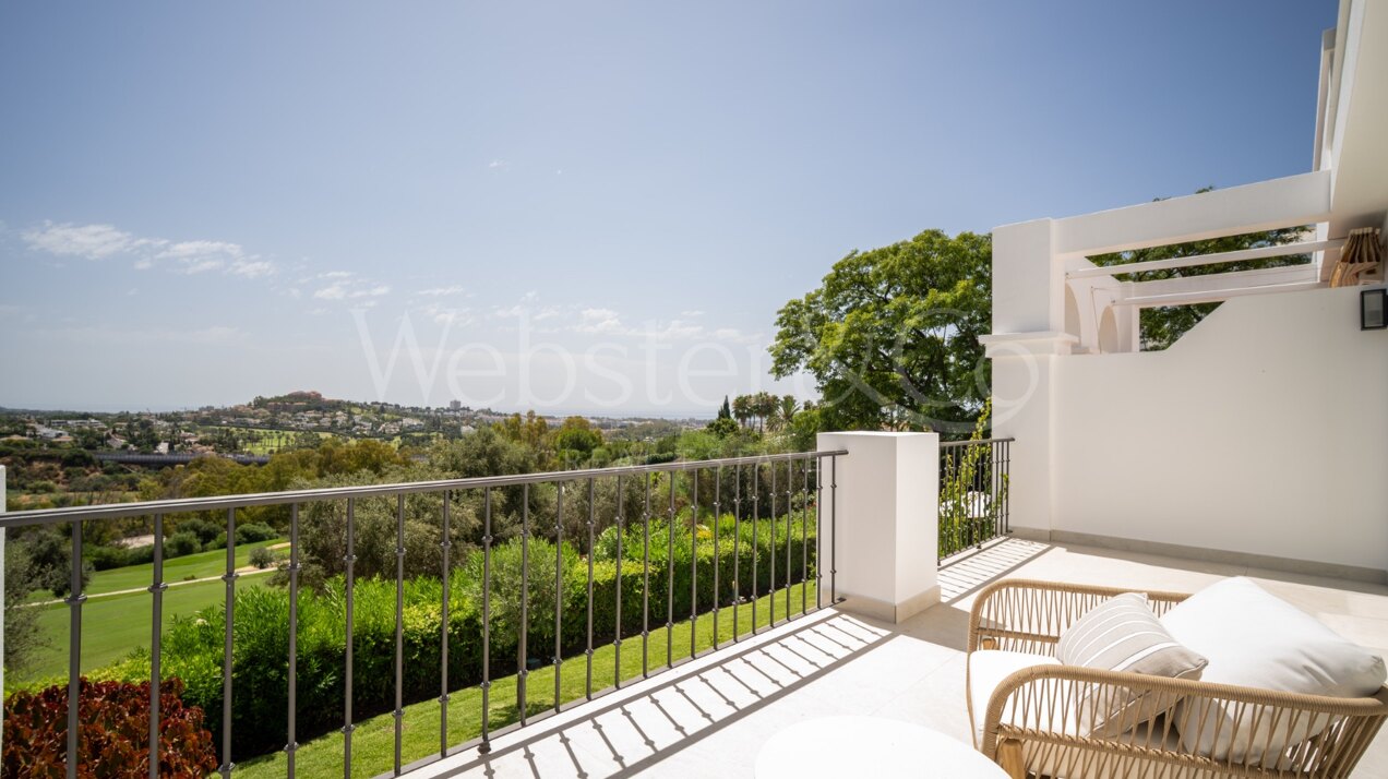 Fantastic townhouse boasts sweeping golf views