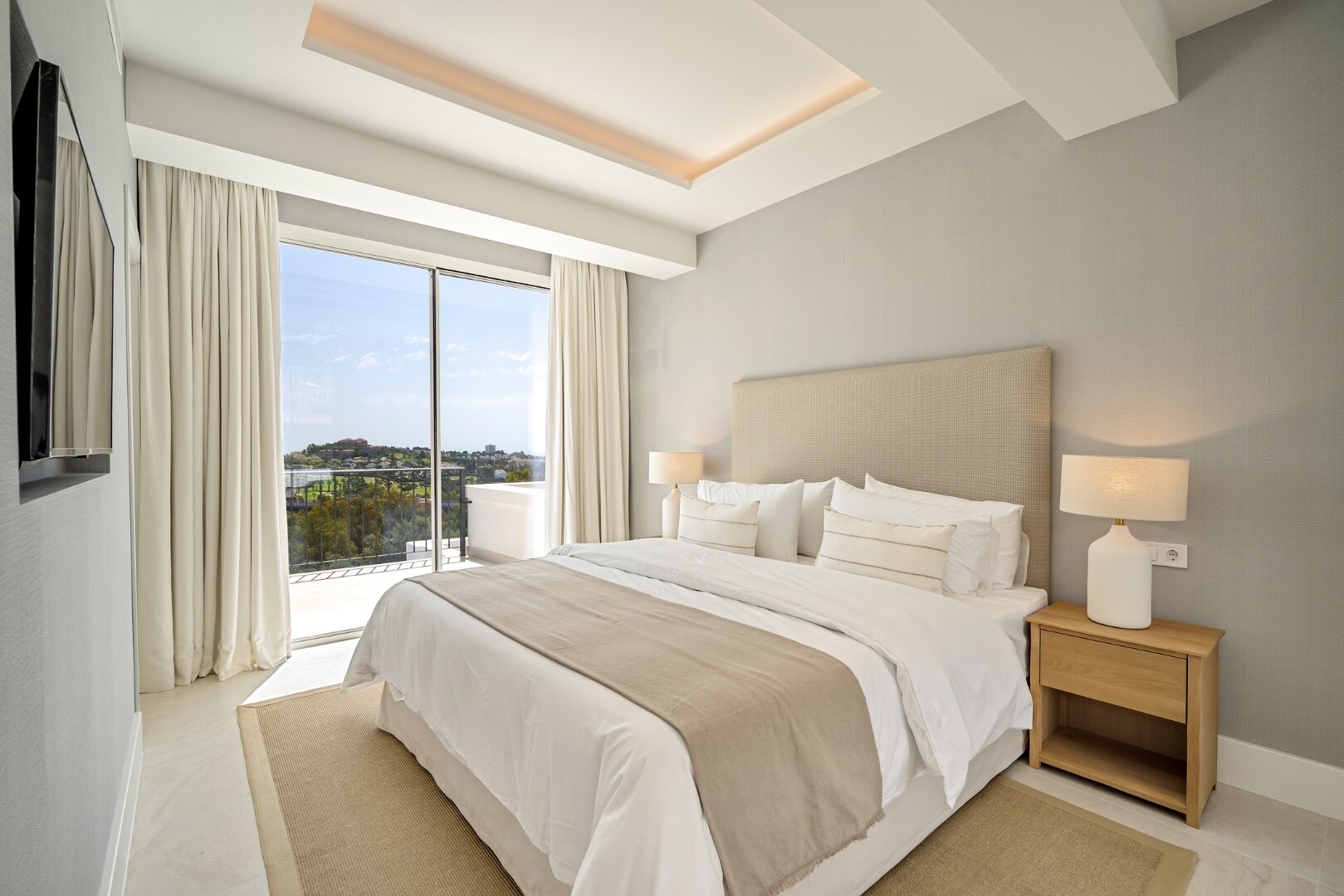 Fantastic townhouse boasts sweeping golf views