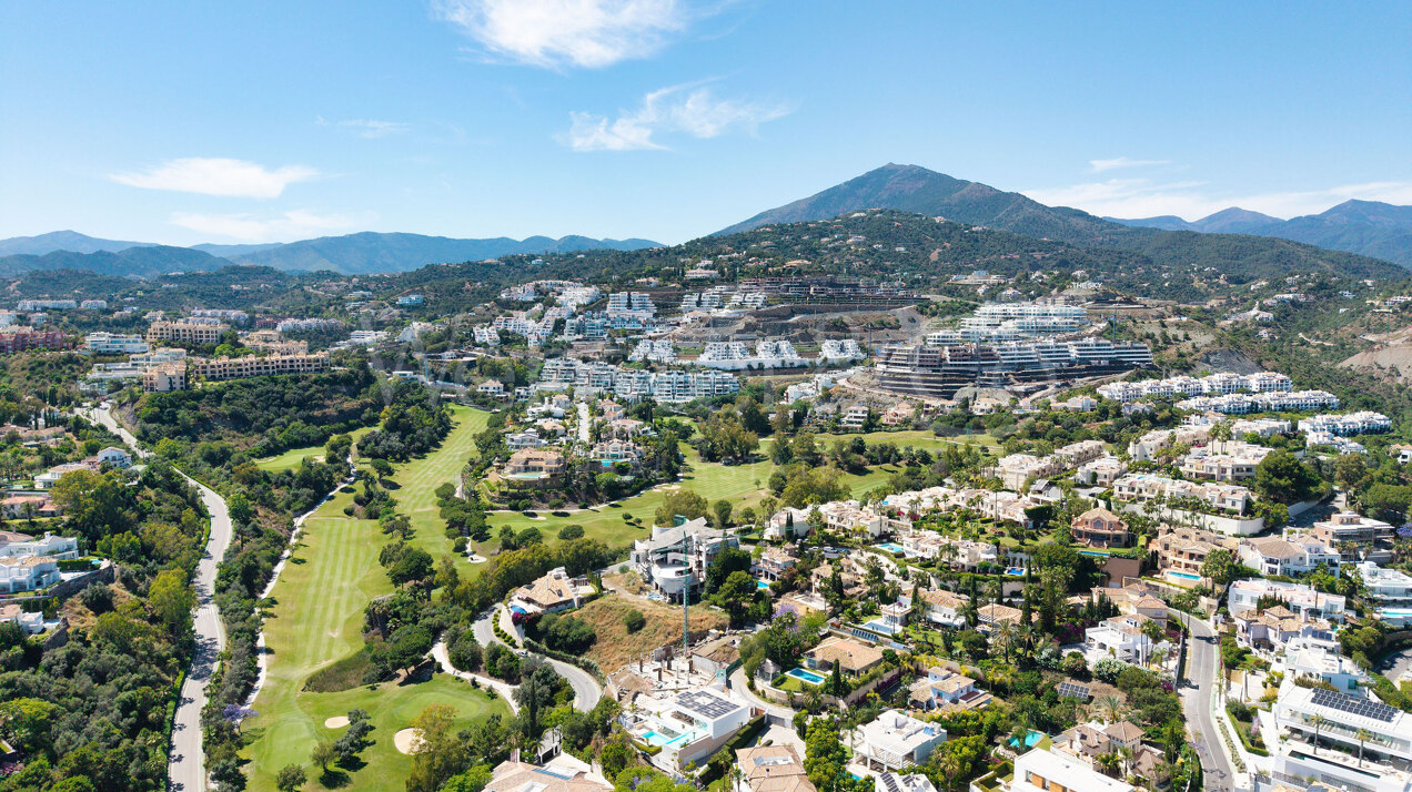 Striking villa in Benahavis offers incredible views