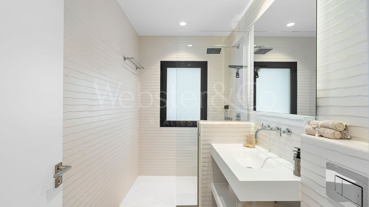 Striking villa in Benahavis offers incredible views