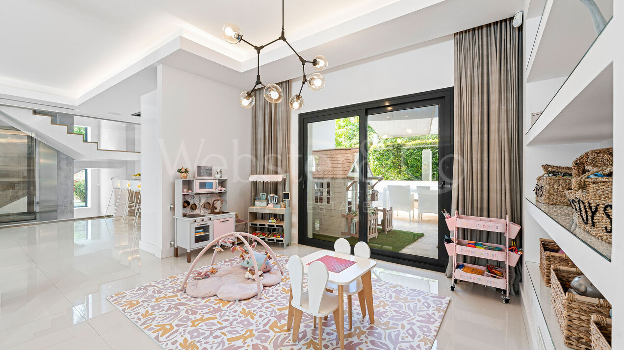 Striking villa in Benahavis offers incredible views