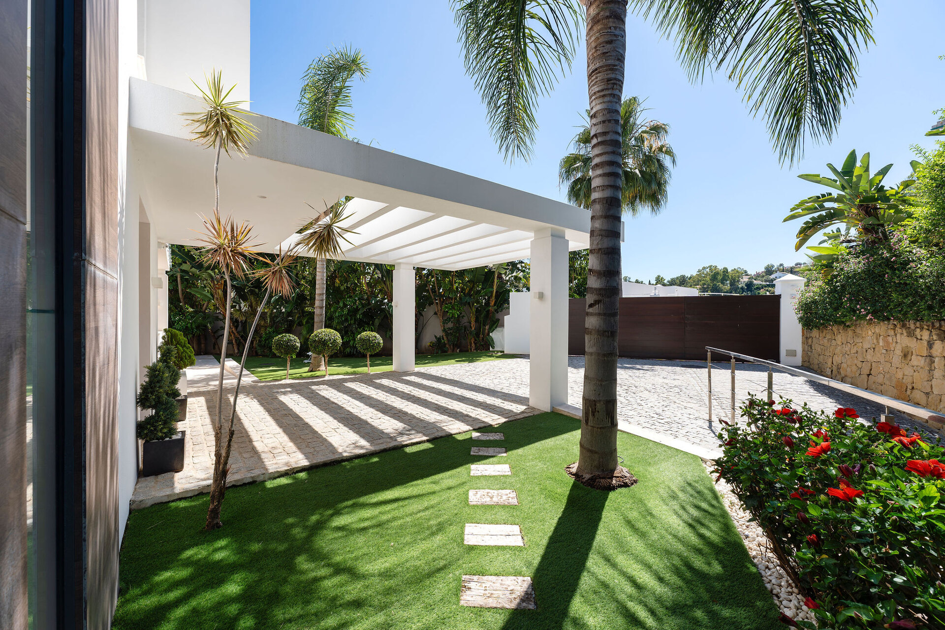 Striking villa in Benahavis offers incredible views