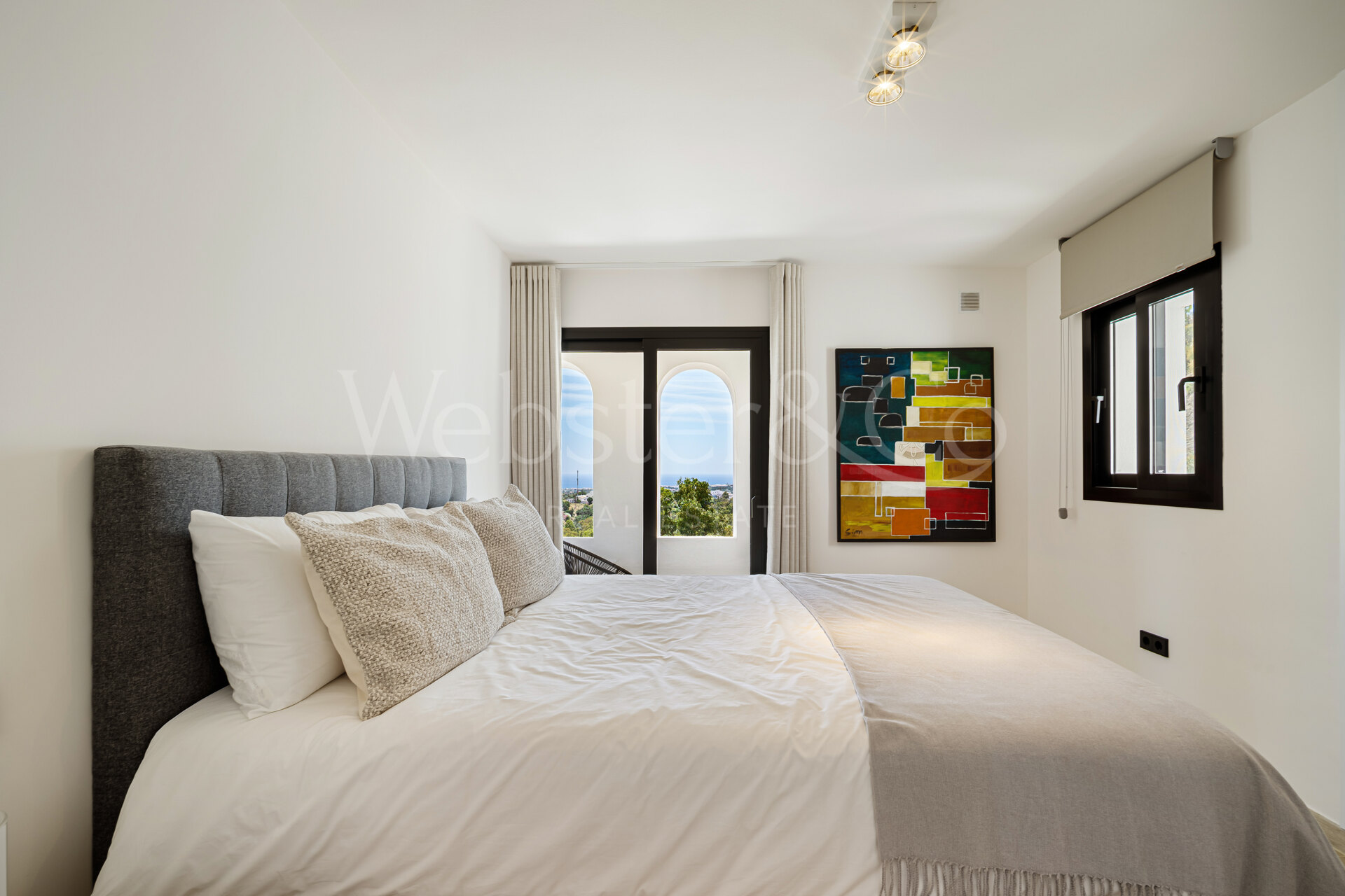 Hogar mediterráneo de ensueño lleno de luz