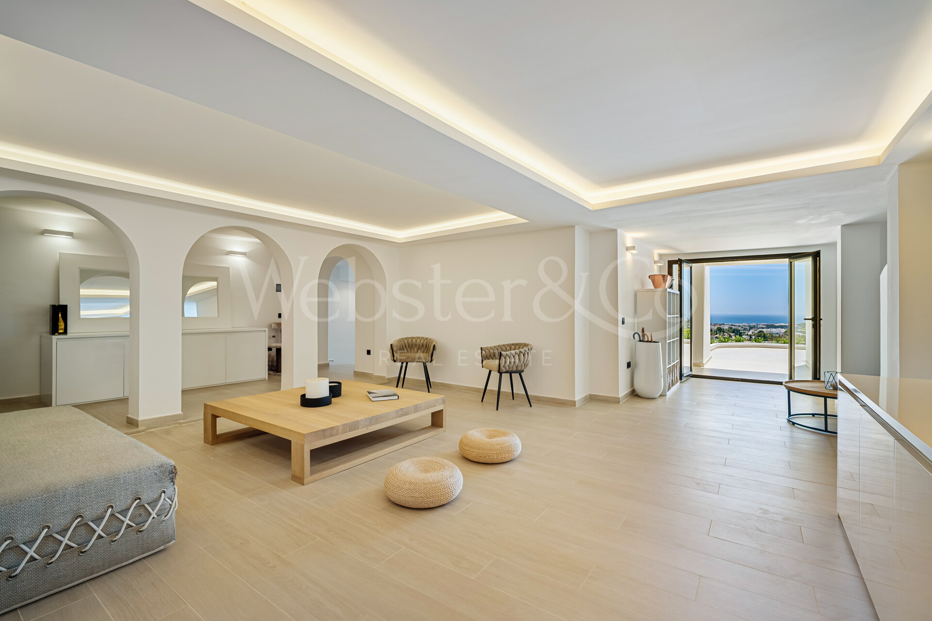 Hogar mediterráneo de ensueño lleno de luz