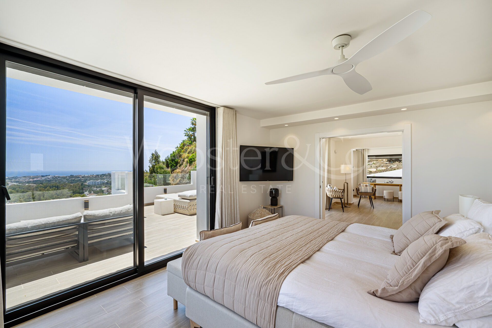 Hogar mediterráneo de ensueño lleno de luz