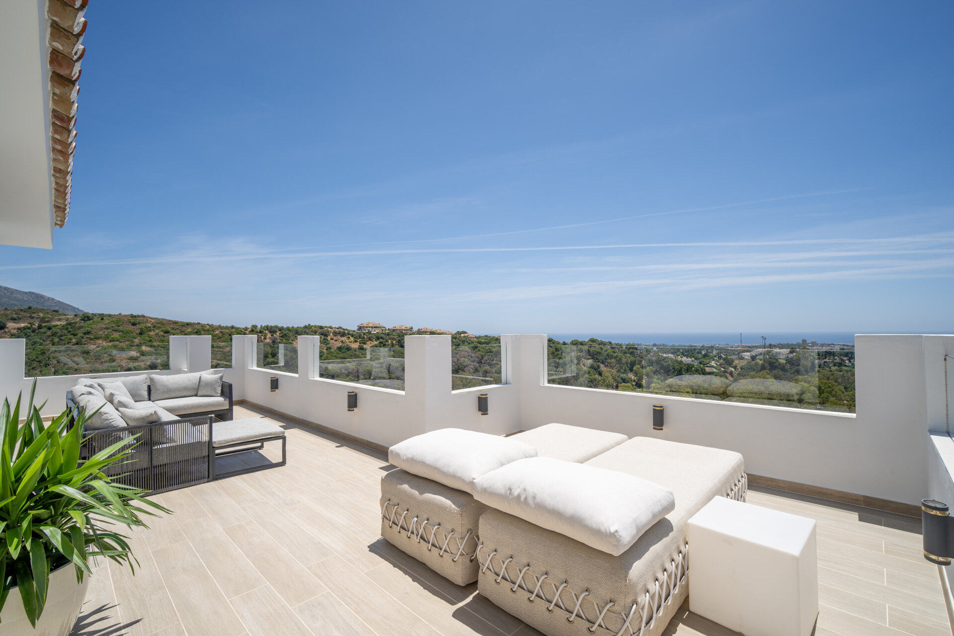 Hogar mediterráneo de ensueño lleno de luz