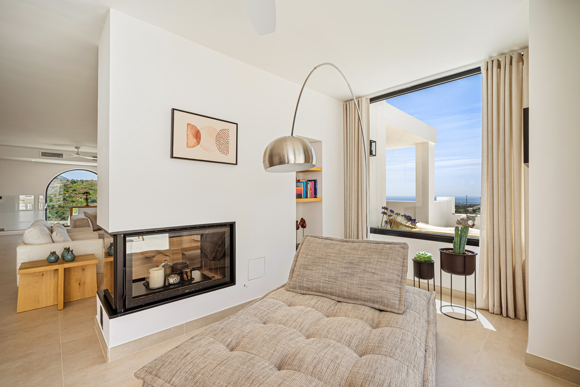 Hogar mediterráneo de ensueño lleno de luz