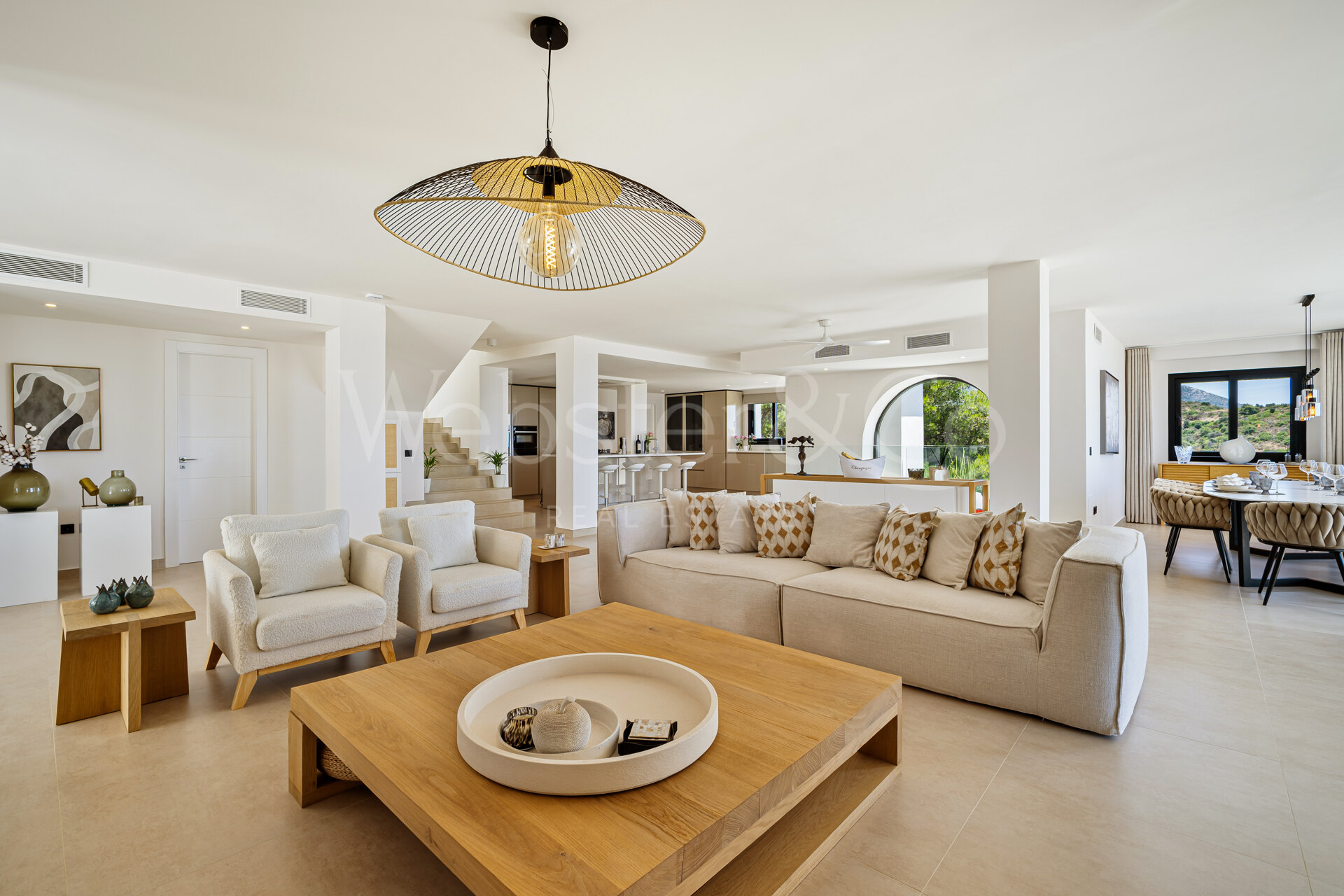 Hogar mediterráneo de ensueño lleno de luz