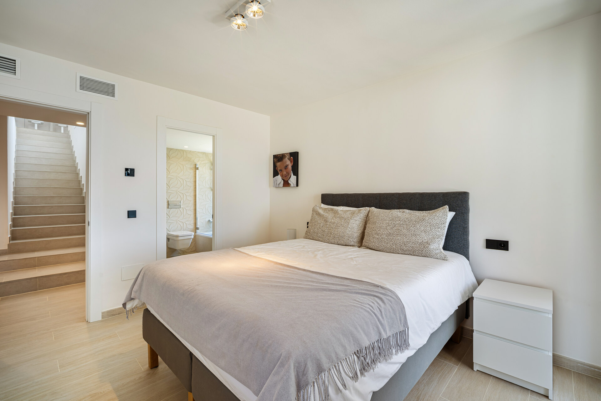 Hogar mediterráneo de ensueño lleno de luz