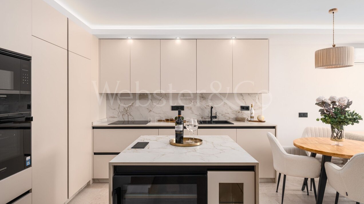 Sophisticated duplex embodies modern coastal living