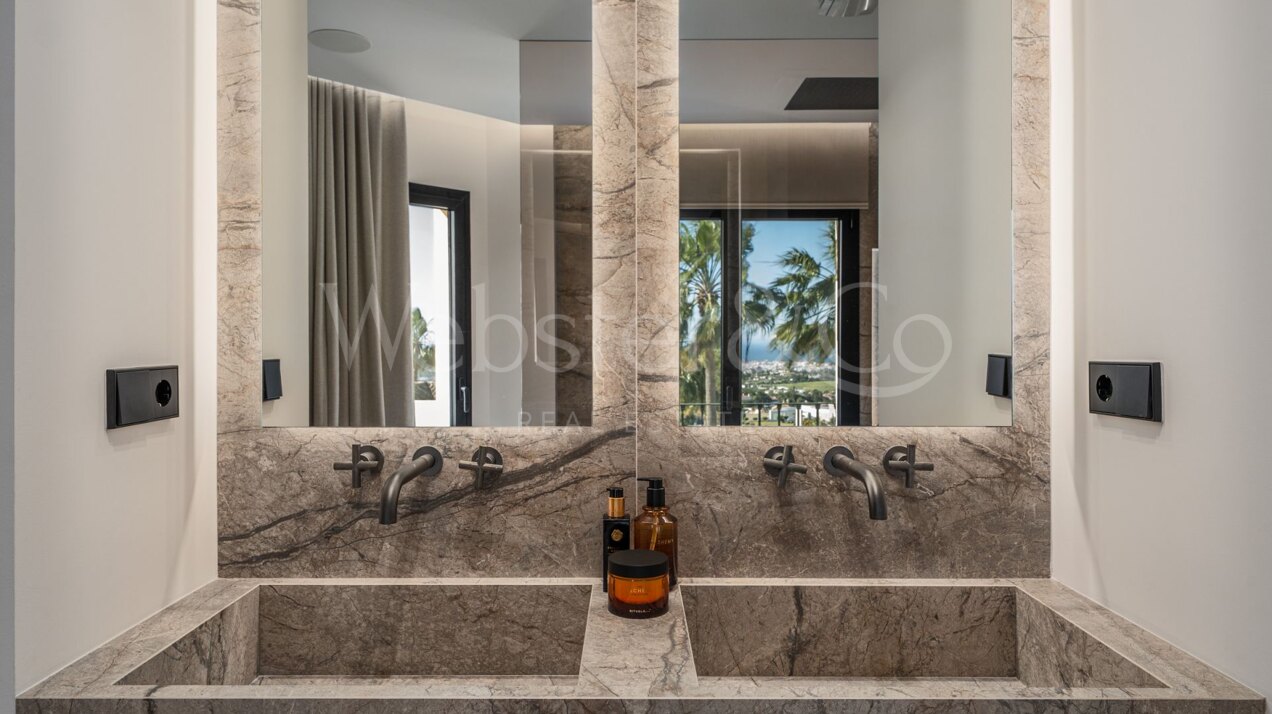 Spectacular townhouse full of style and charm