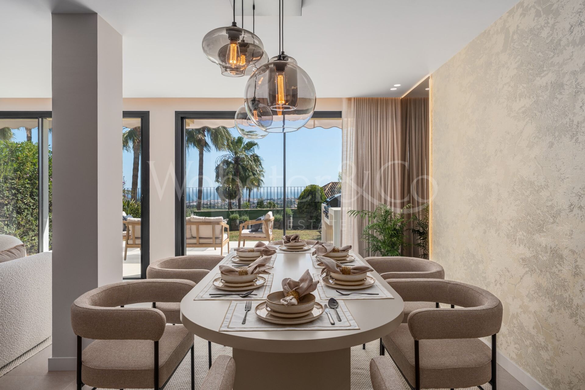 Spectacular townhouse full of style and charm